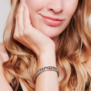 Fleksibilna  ženska narukvica sa kristalima M