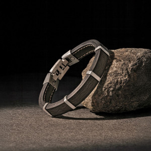 Crna kožna narukvica sa cik cak reljefom L-XL