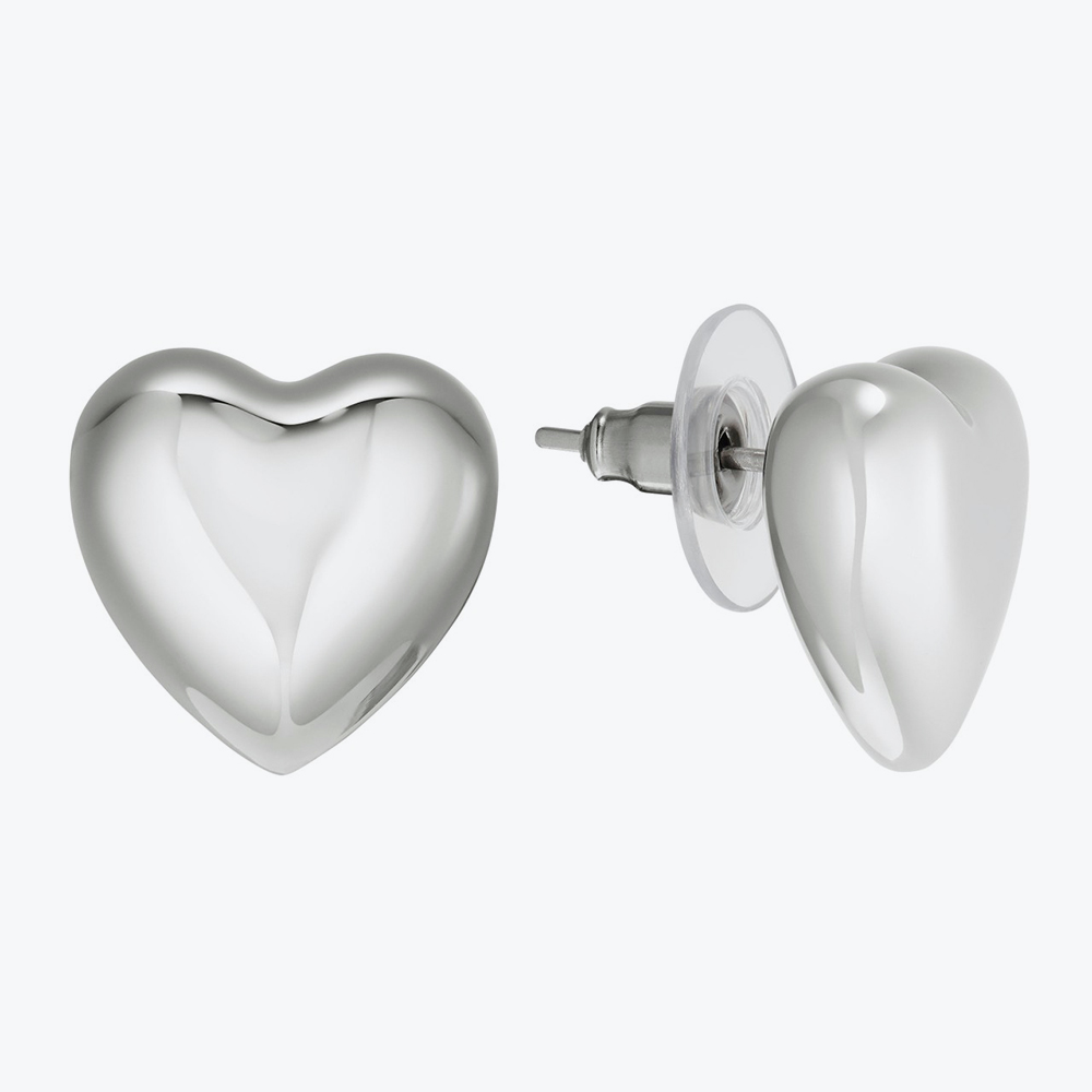 Pune minđuše u obliku srca sa magnetima