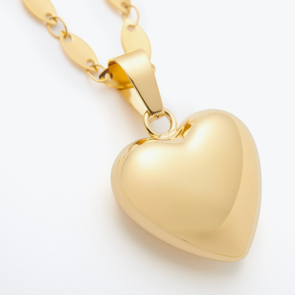 Pun privezak srce u zlatnoj boji sa magnetima