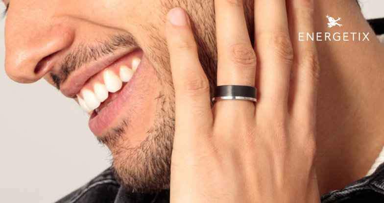 Energetix muško prstenje spaja snažan dizajn i modernu eleganciju, naglašavajući samouveren i autentičan izgled.