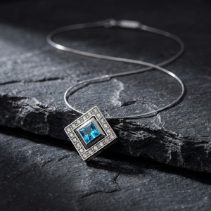 Set ženska ogrlica sa priveskom  M